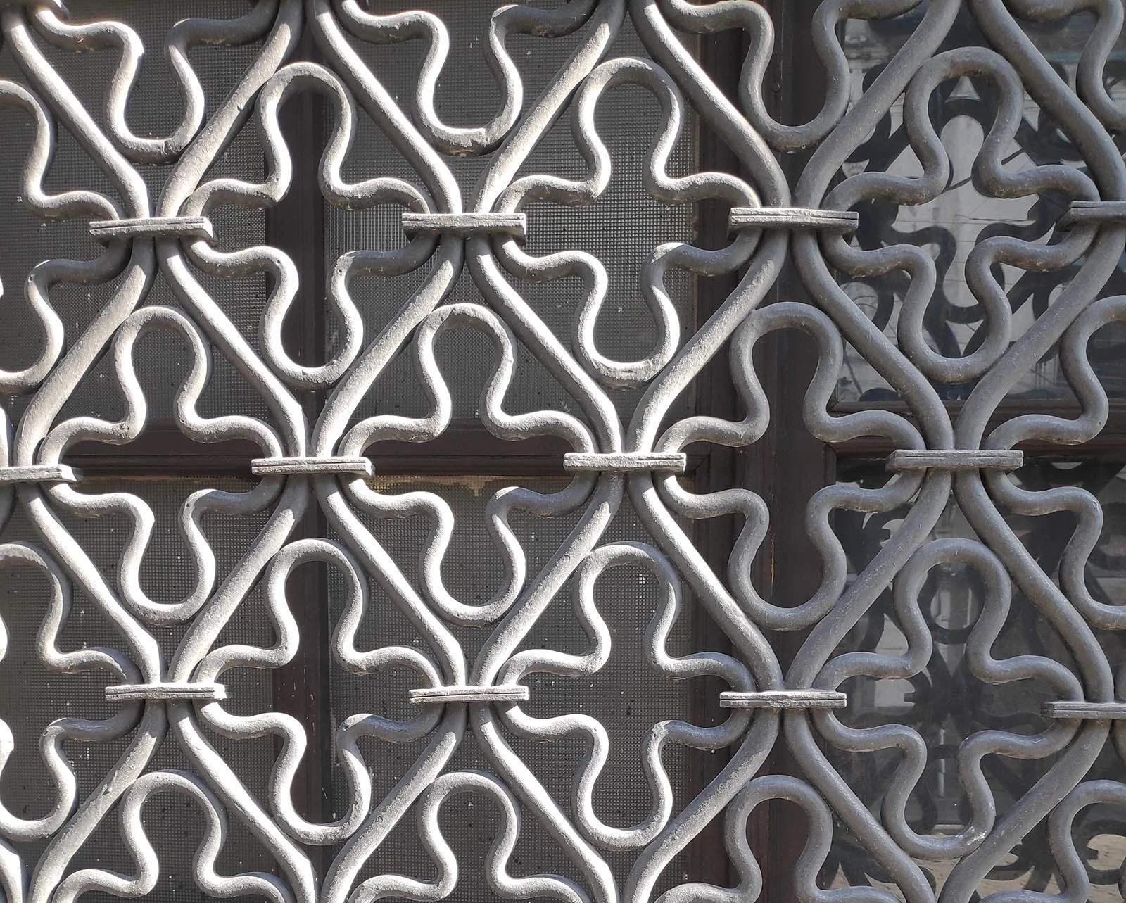 Relaties: hechten of loslaten?